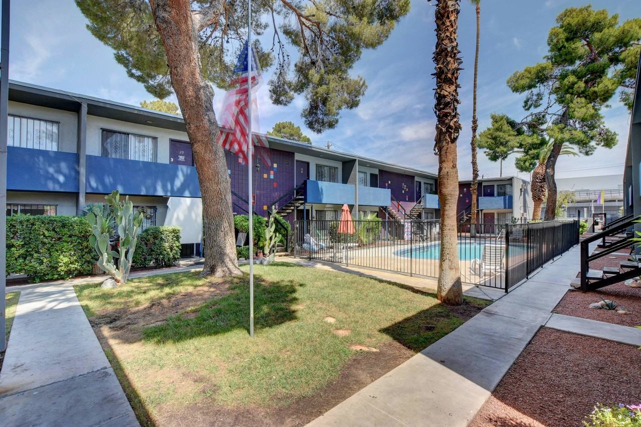 KNC Square - Photo 6 of 34