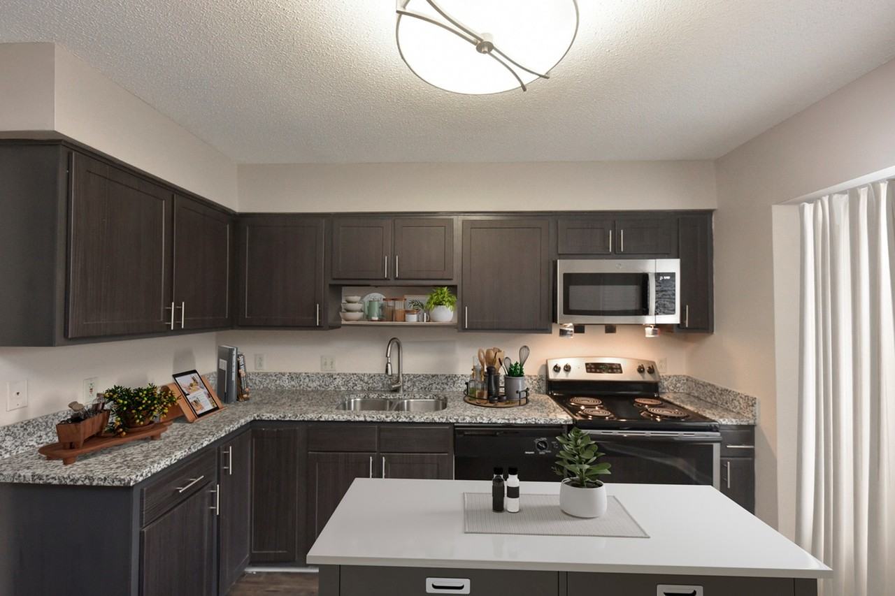 Grande at Indian Lake - Photo 6 of 28