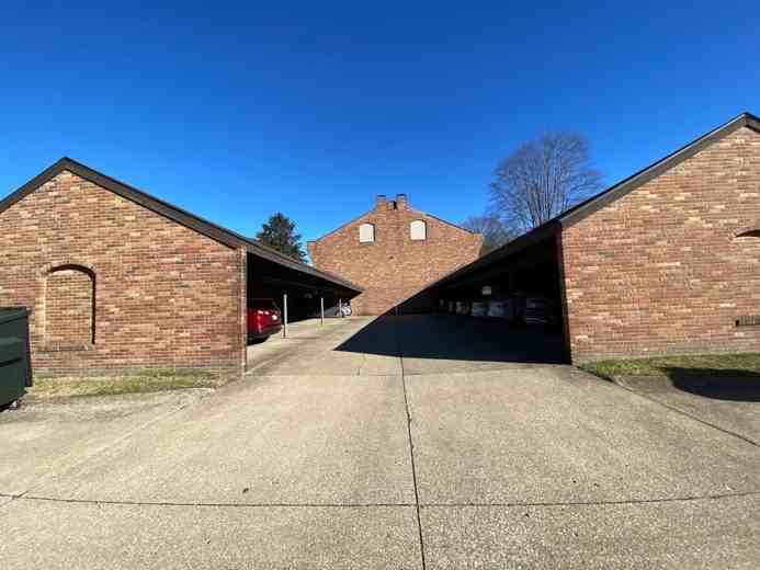 Carriage Hill Apartments: A 55 and Better Community - Photo 6 of 17