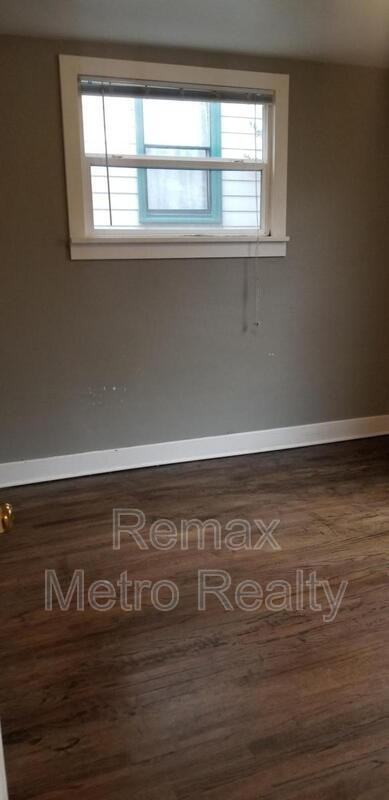 533 11th Ave E #1 - Photo 7 of 14