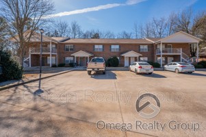 featured image of 40 Ratliff St #10