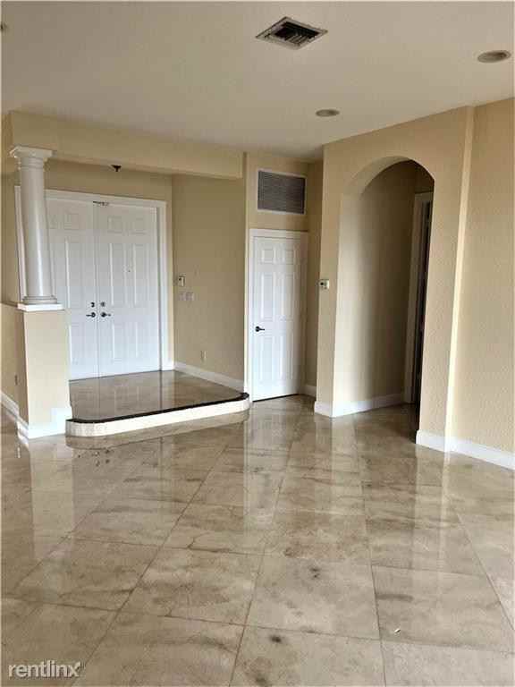 17989 Sw 54th St - Photo 3 of 50