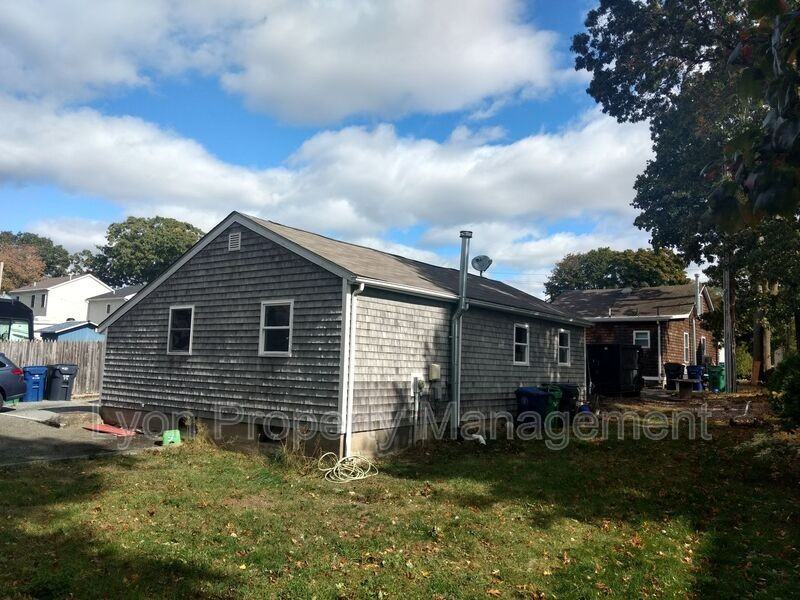 433 Nausauket Rd - Photo 2 of 12