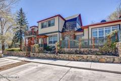 325 E Union 'Cottage' Street - Photo 1 of 1