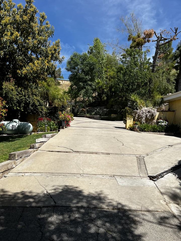 Riders Rest - Photo 2 of 7