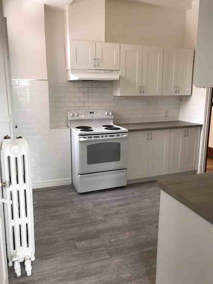 3421 OXFORD AVE. - Photo 2 of 22