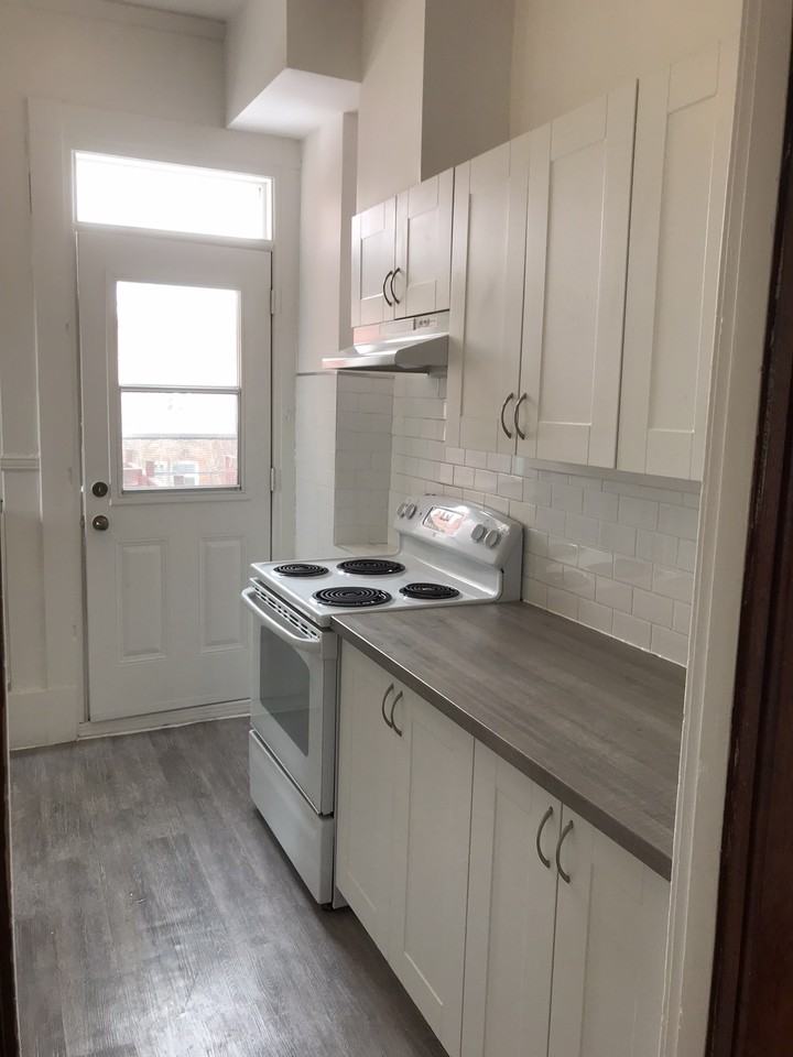 3421 OXFORD AVE. - Photo 3 of 22