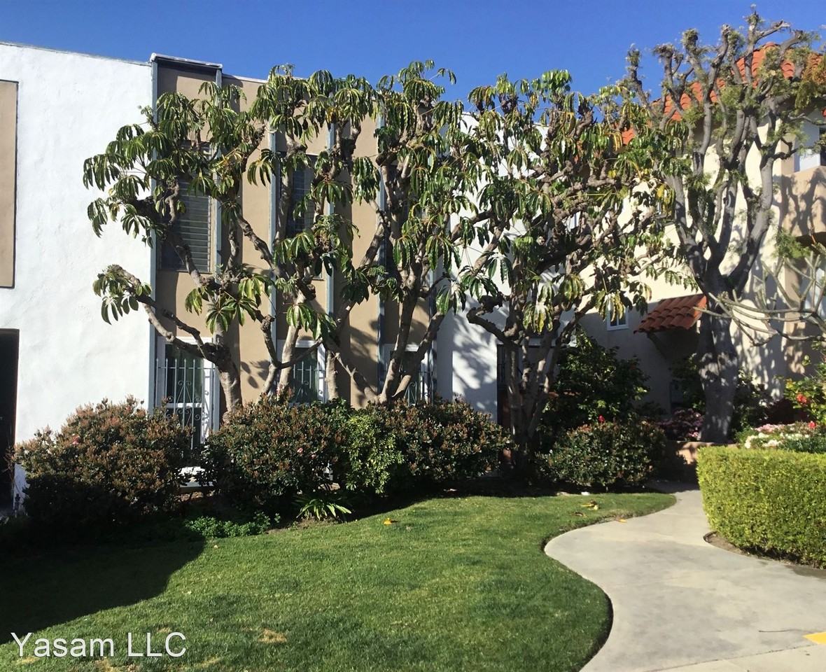 LARGE REMODELED UNITS WITH MANY AMMENITIES - Photo 3 of 4