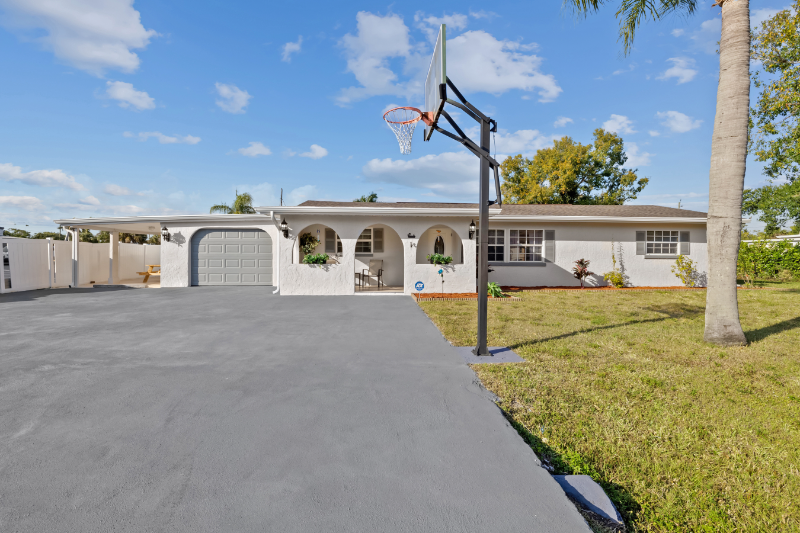 4530 Underwood Dr #1 - Photo 4 of 41