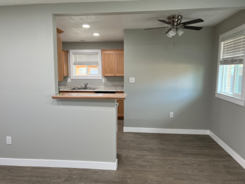 1185 18th St Se - Photo 3 of 19