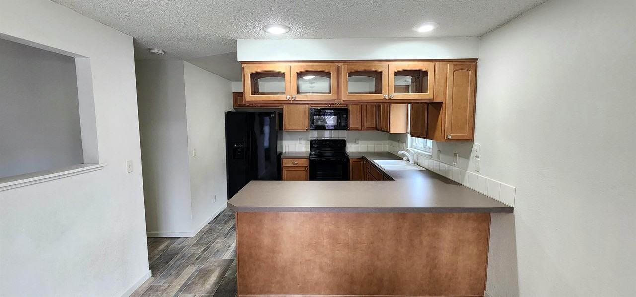 1377 E Wright St #1 - Photo 4 of 15