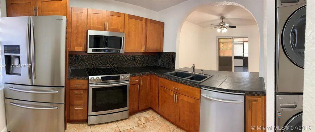 17230 Nw 60th Ct - Photo 3 of 10