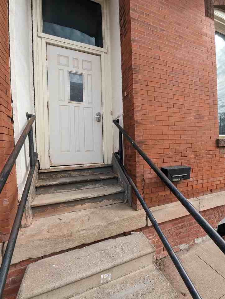 108 N 1st St #108 - Photo 6 of 9