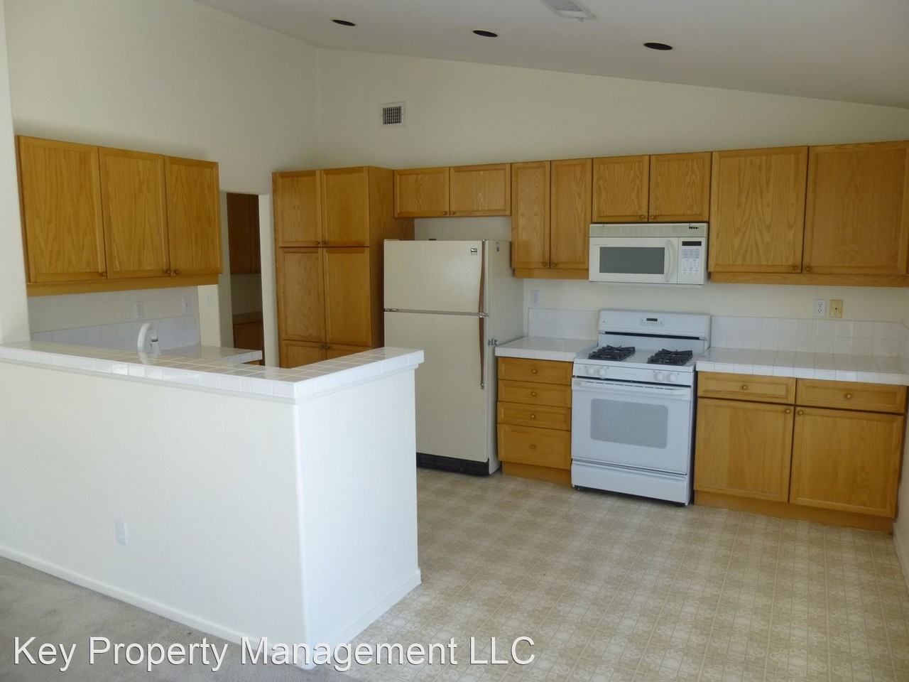 8870 Haviland Rd - Photo 3 of 9