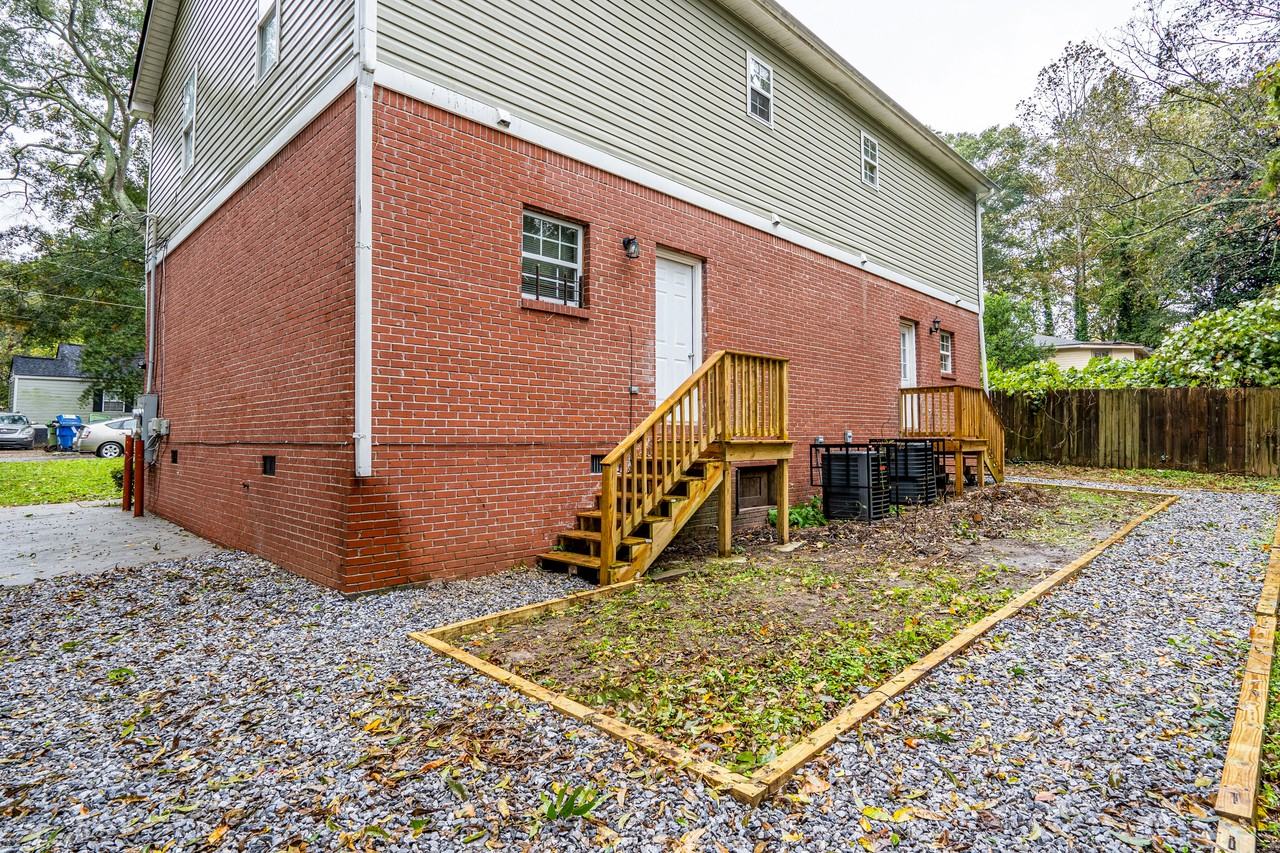 Plaza Ave Sw - Photo 4 of 14