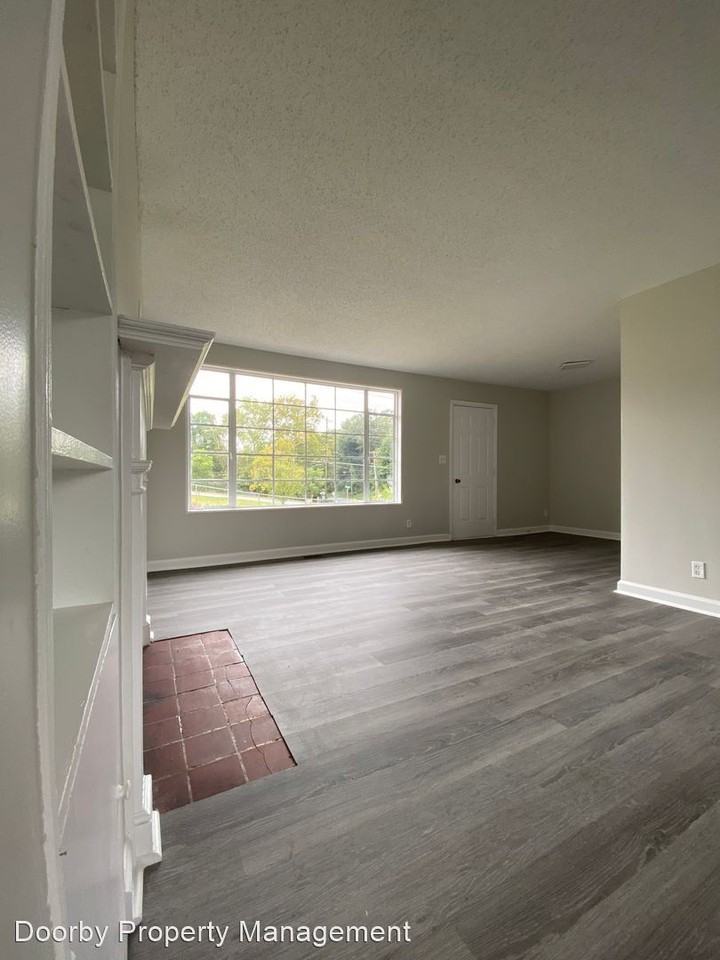 3104 Rockmeade Dr - Photo 2 of 18