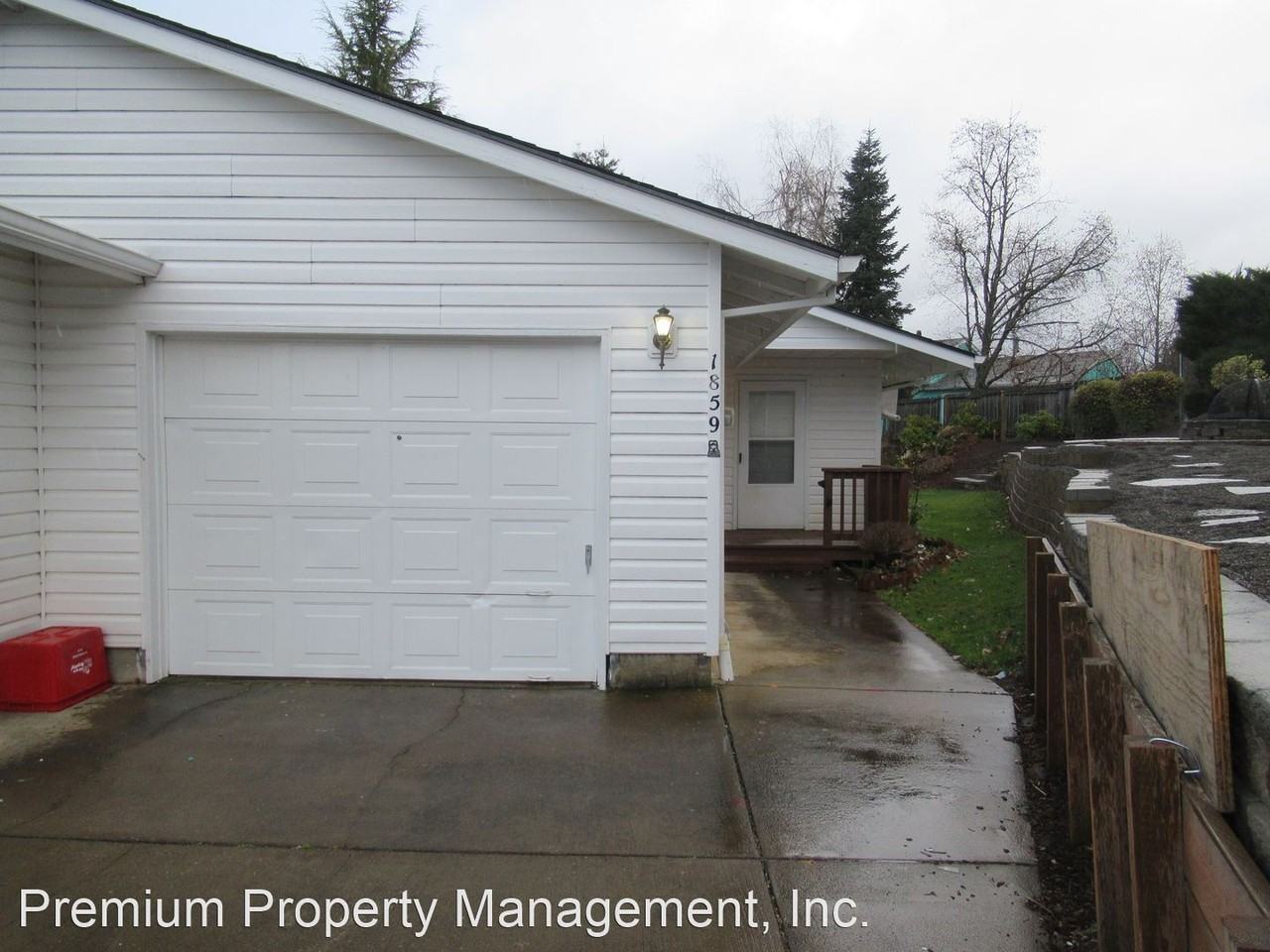1855 & 1859 Skyline Court S Apartments in South Gateway, Salem, OR