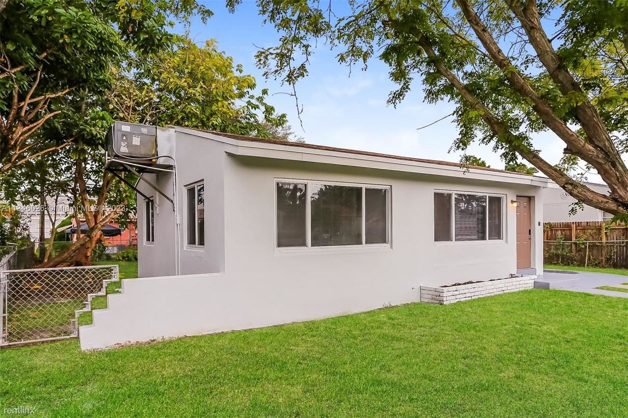 2114 Wiley Ct - Photo 2 of 16