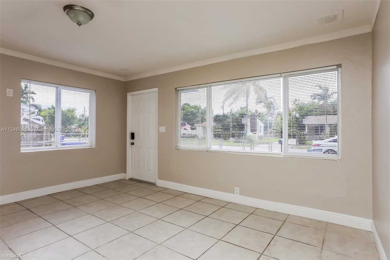 2114 Wiley Ct - Photo 3 of 16