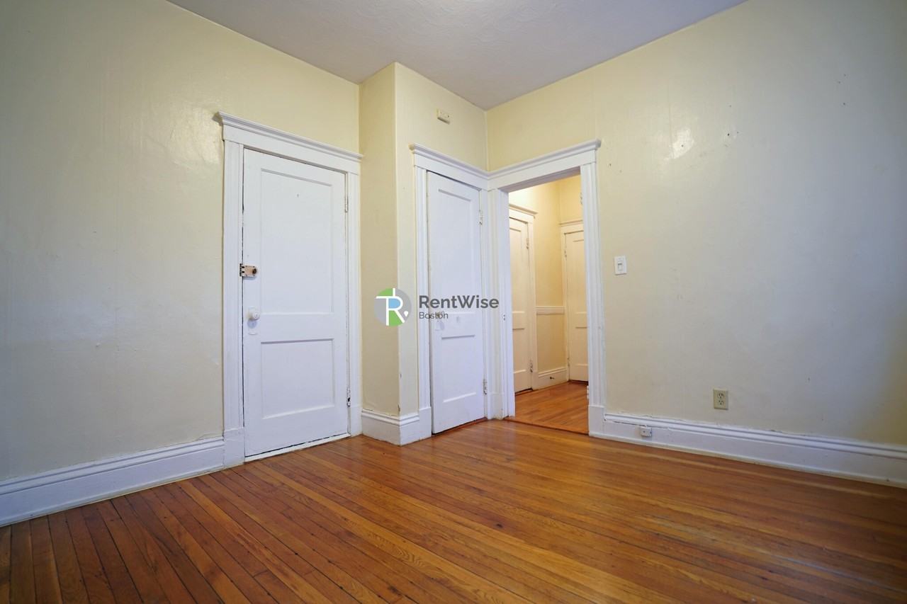161 Kelton St #26 - Photo 2 of 11