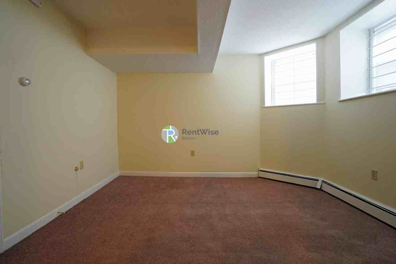 Thorndike St #A - Photo 2 of 8