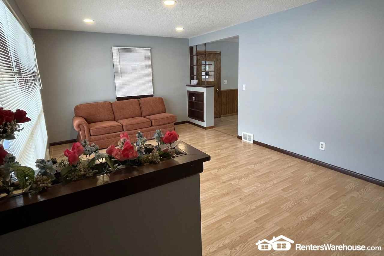 7401 12th Ave S, Richfield, MN 55423 3 Bedroom Apartment for Rent