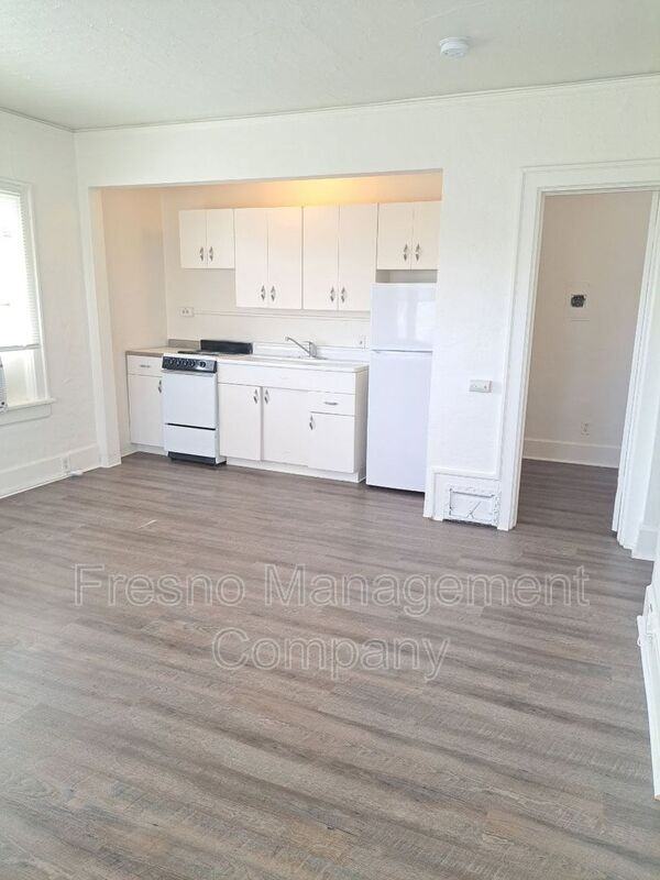 833 N Van Ness Ave - Photo 2 of 11