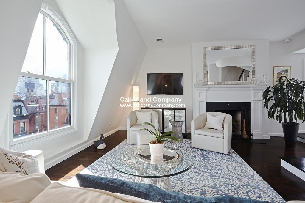 124 Beacon St #PHF - Photo 3 of 18