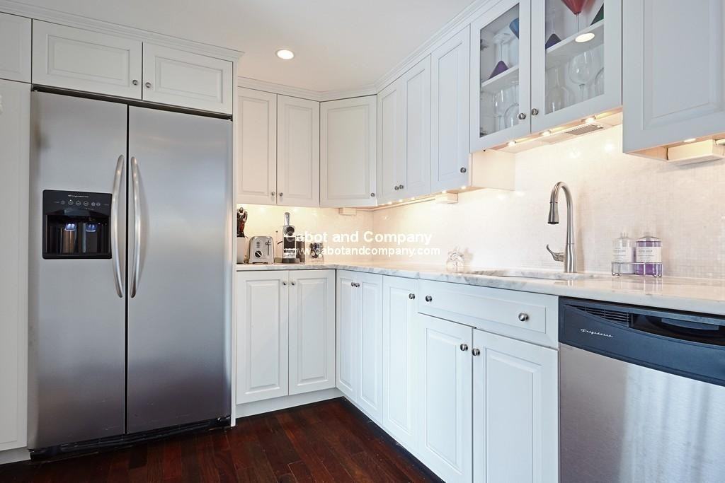 124 Beacon St #PHF - Photo 4 of 18