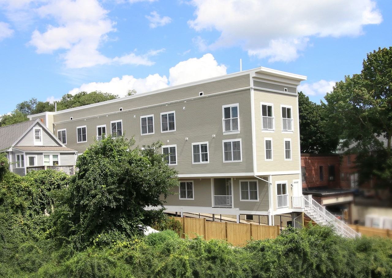 4 Kemp St #4 - Photo 3 of 44