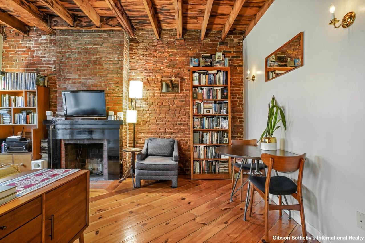 1 Goodwin Pl #4 - Photo 3 of 16