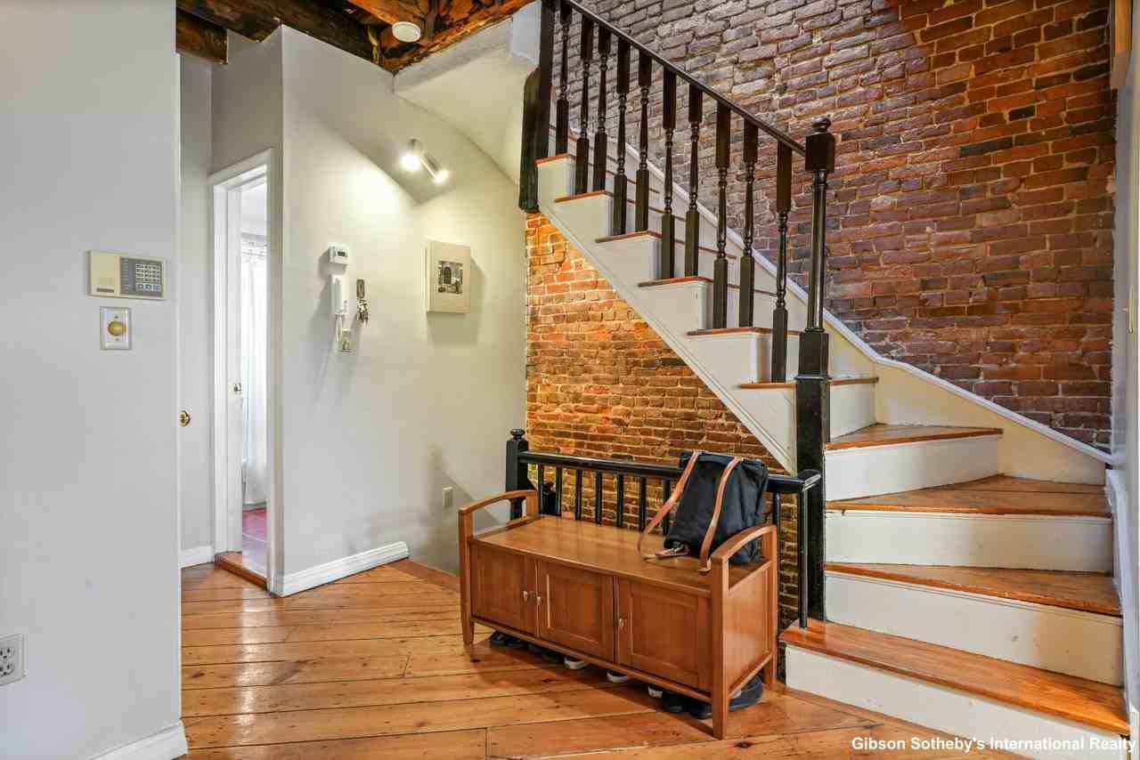 1 Goodwin Pl #4 - Photo 4 of 16