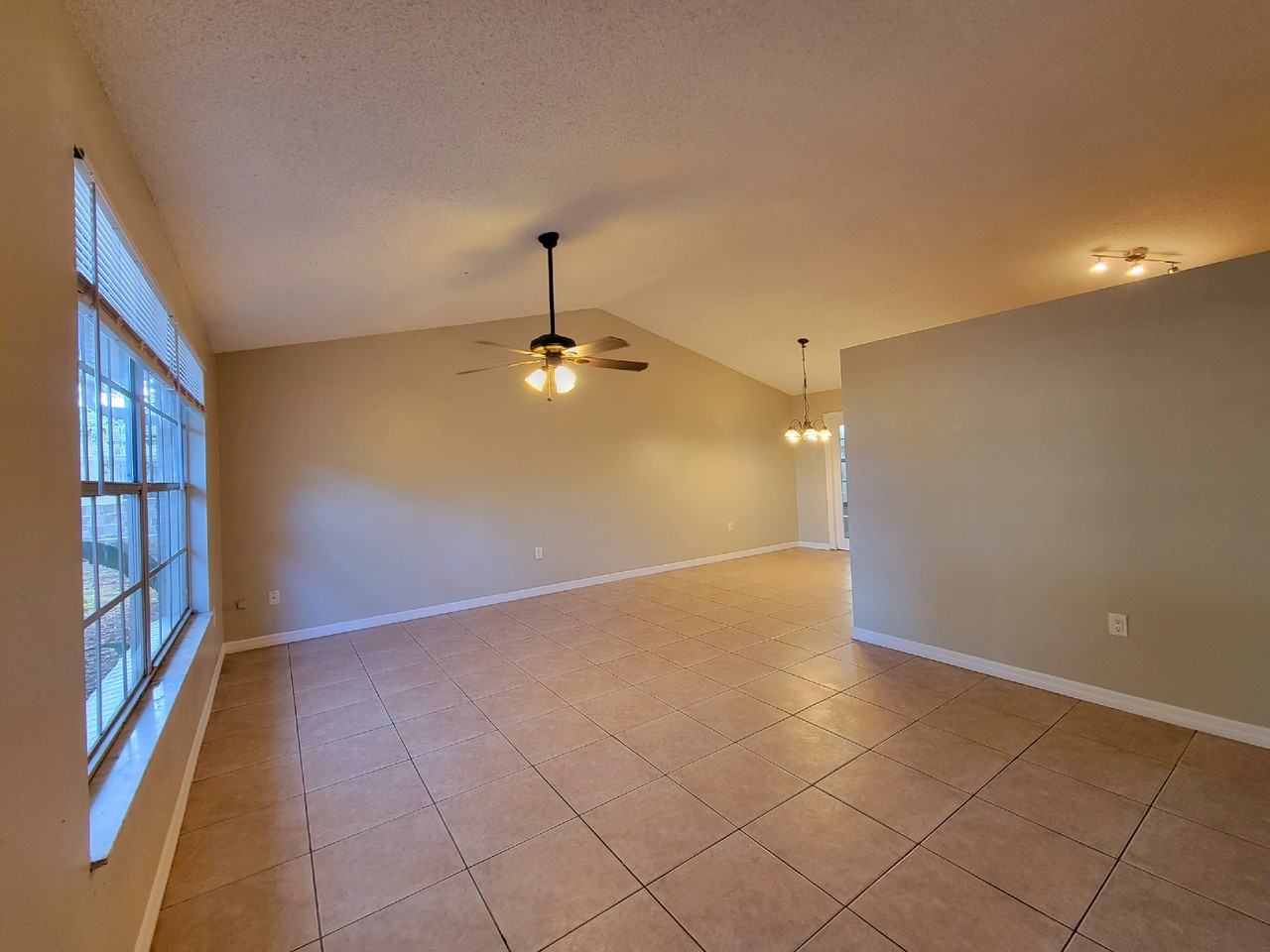 6852 Willits Ave - Photo 2 of 19