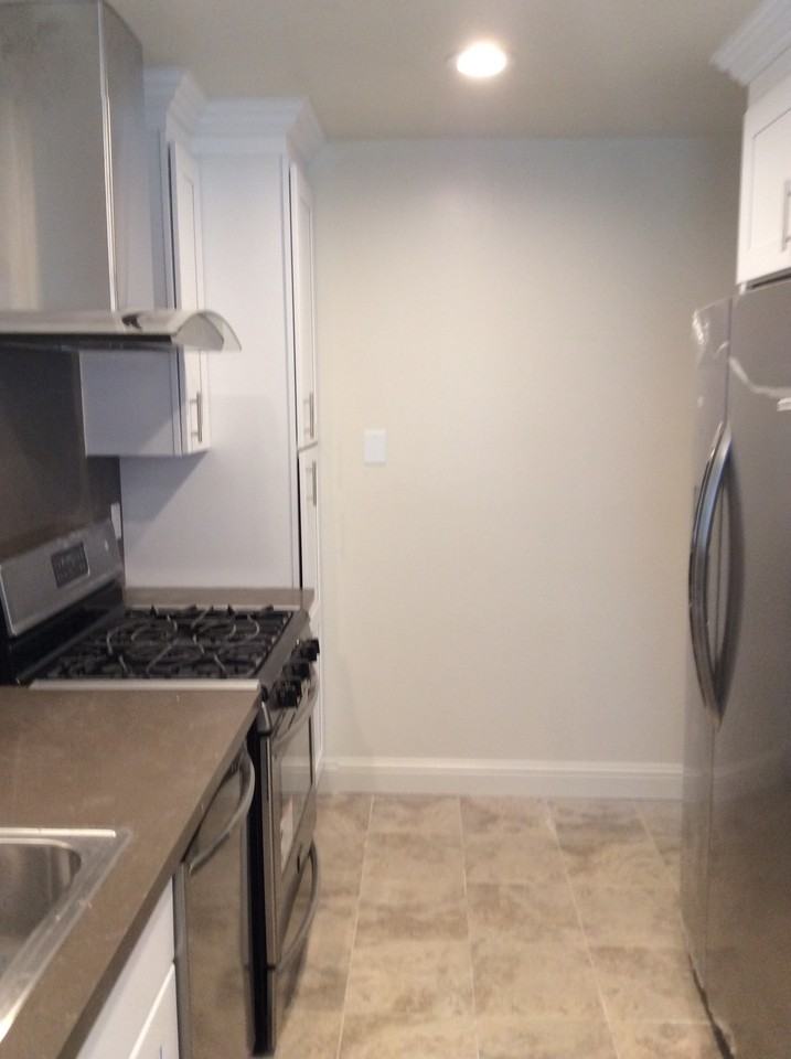 80 Murlagan Ave - Photo 3 of 8