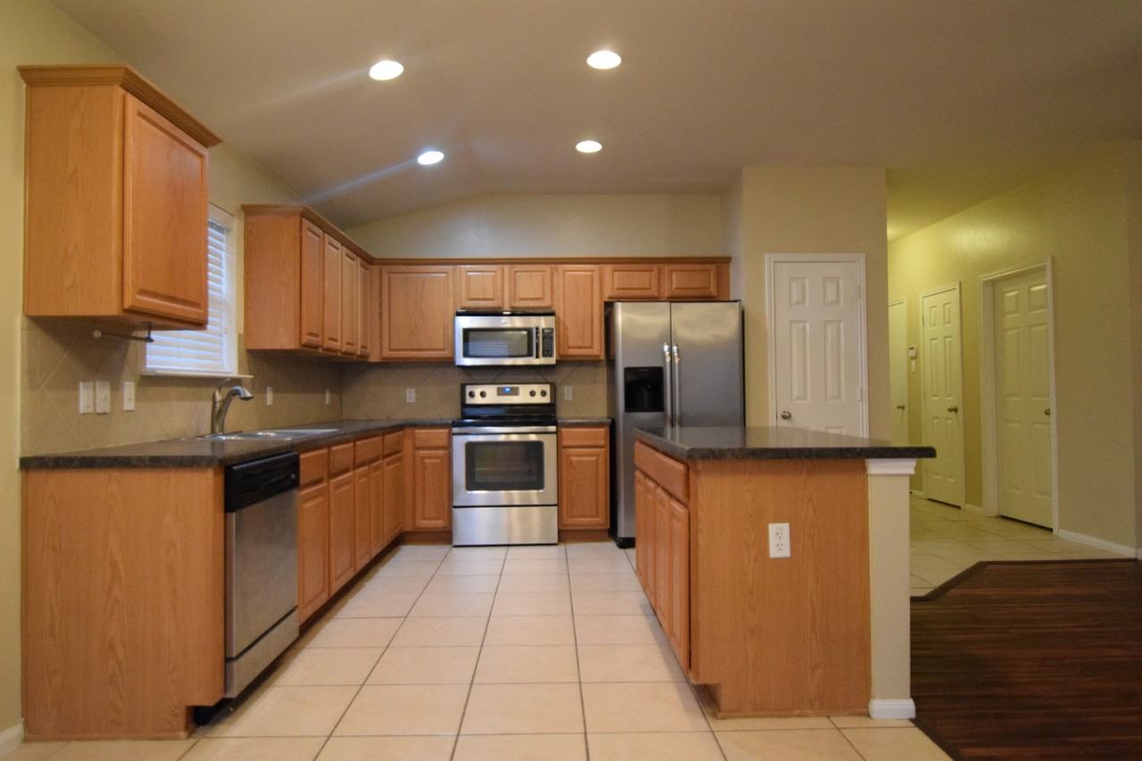 709 Taurus Dr - Photo 7 of 17