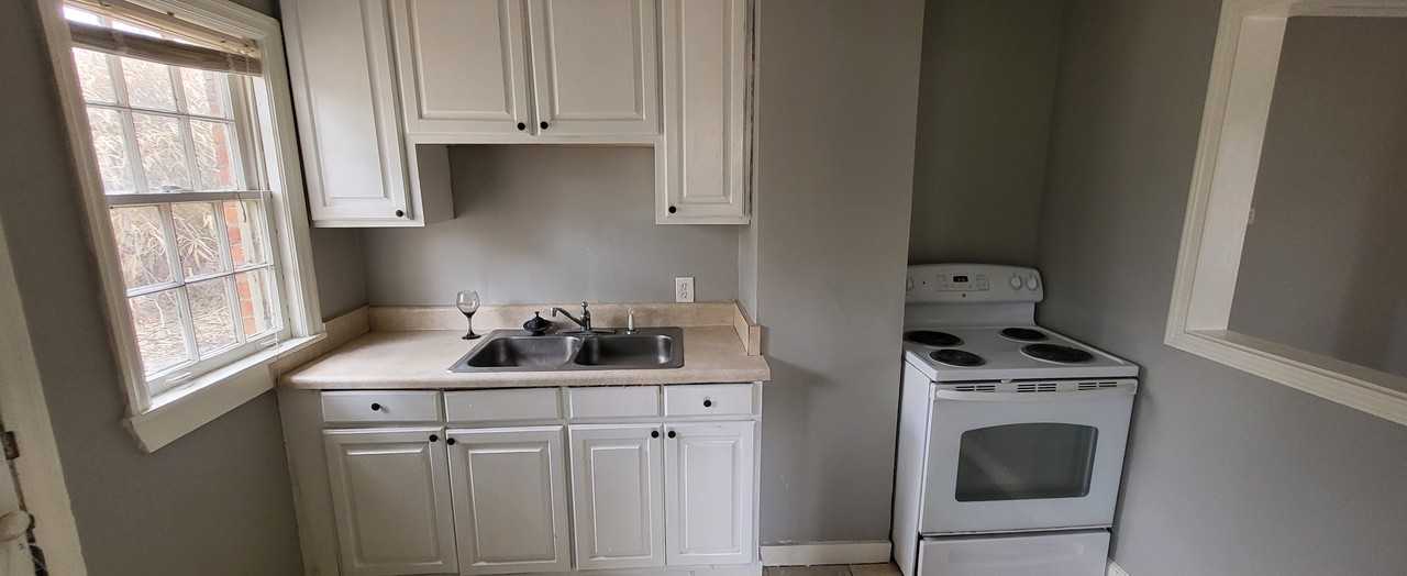 3391 Hadley Rd - Photo 3 of 9