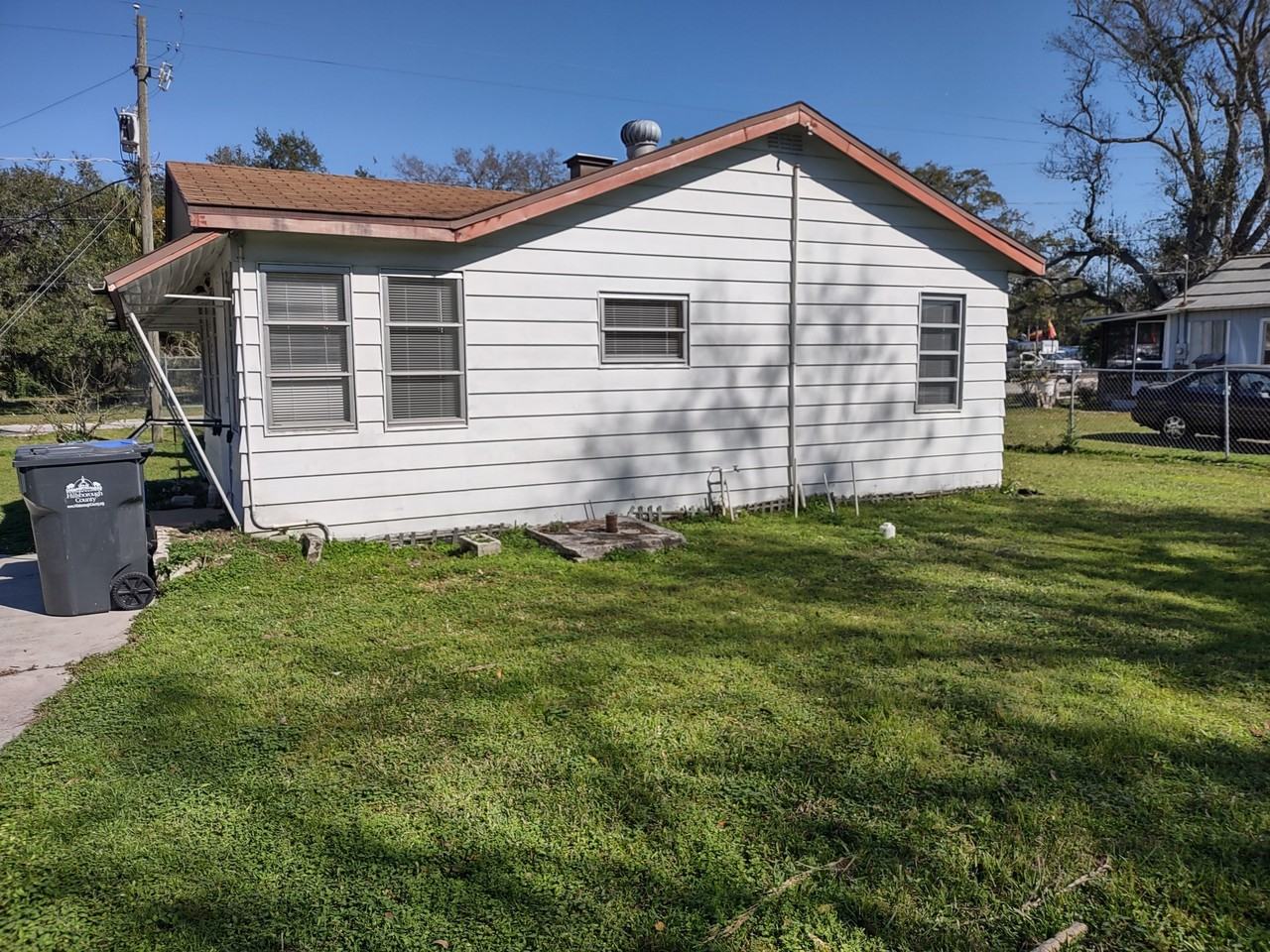 4821 Palm River Rd - Photo 2 of 22