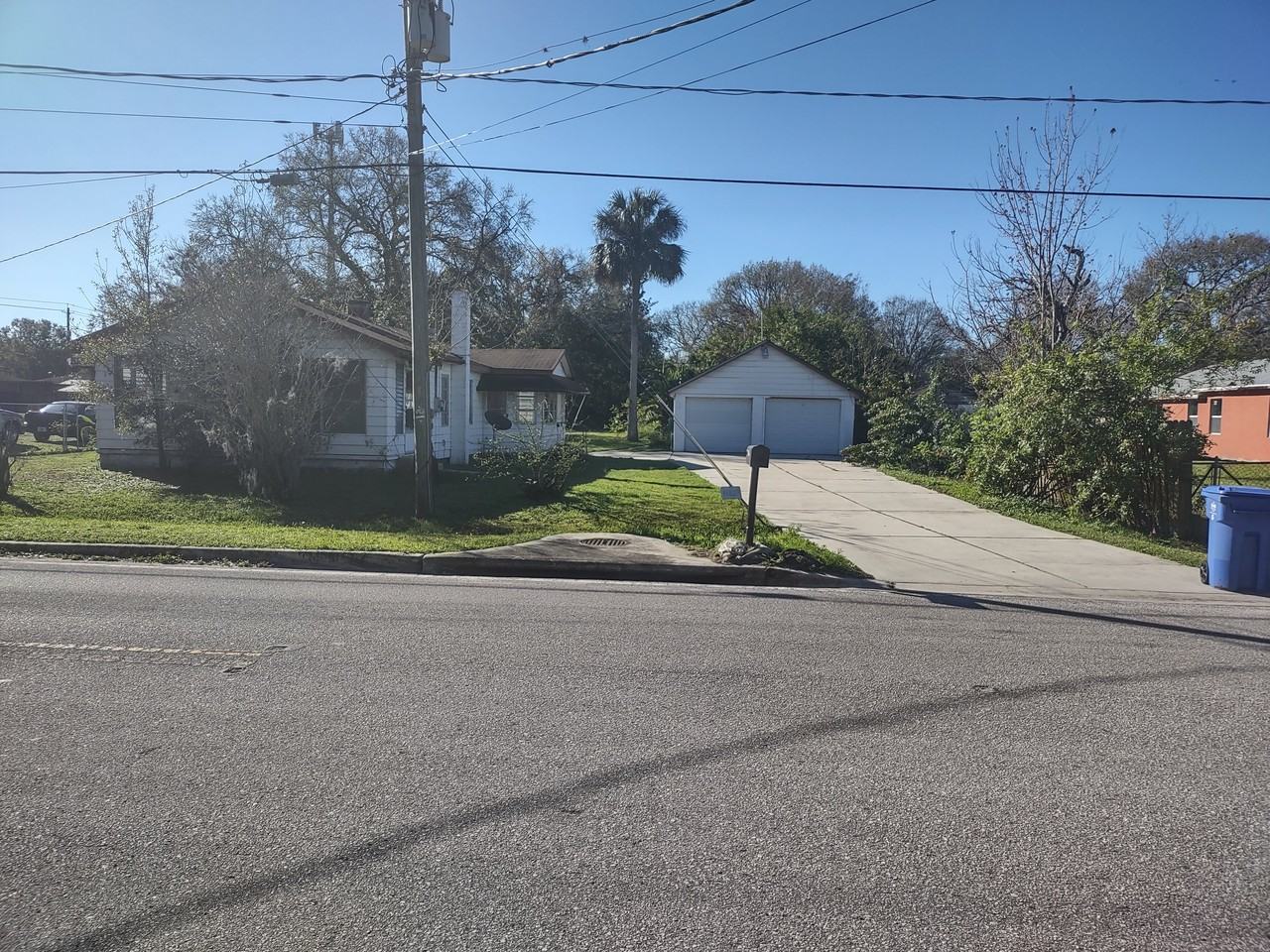 4821 Palm River Rd - Photo 4 of 22