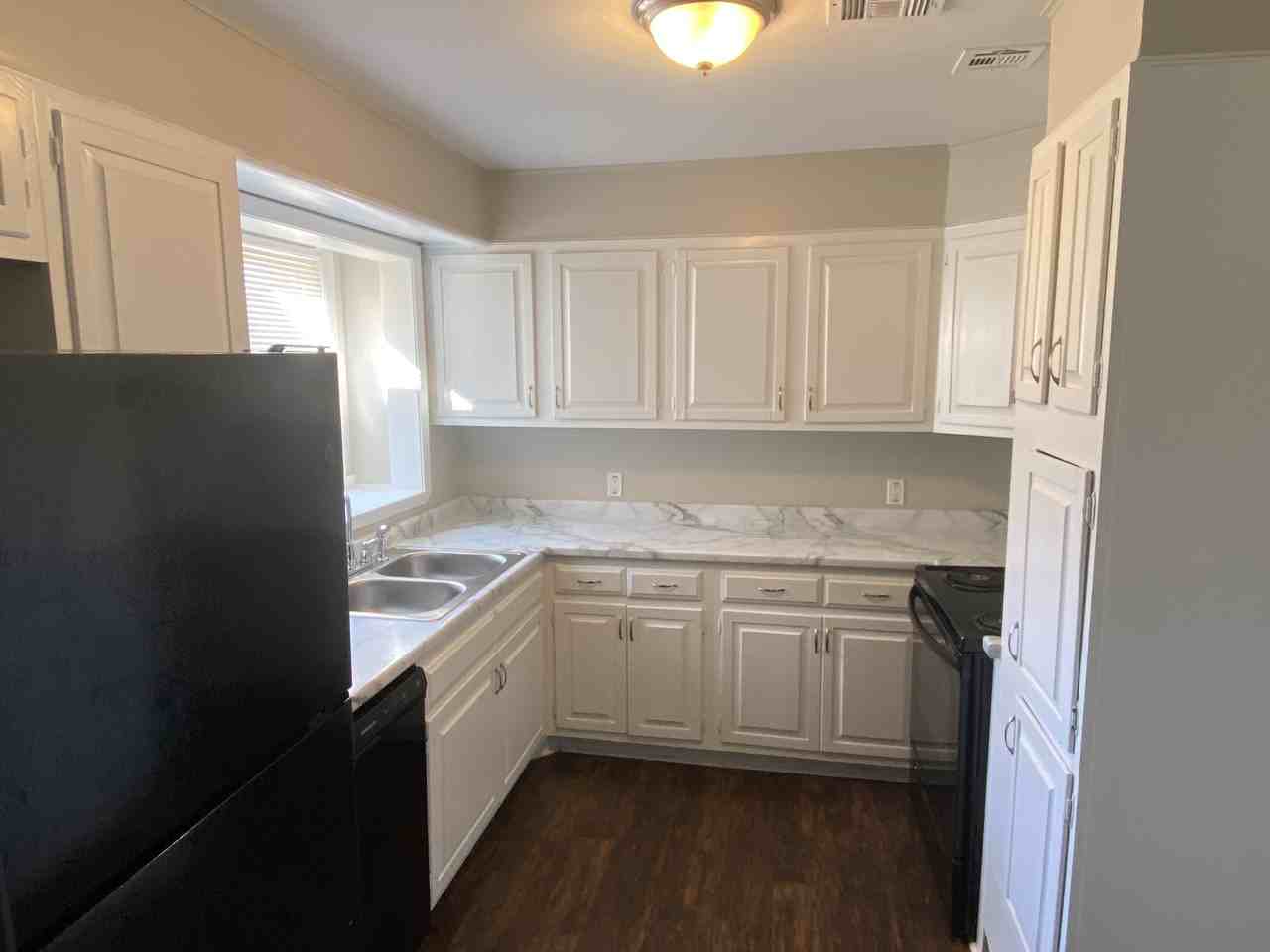 9164 E Newton St - Photo 3 of 11