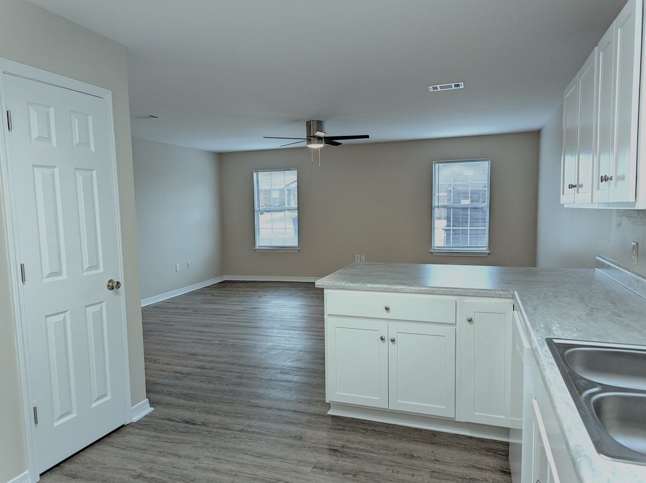 3 Center Wind Rdg E #C - Photo 7 of 30