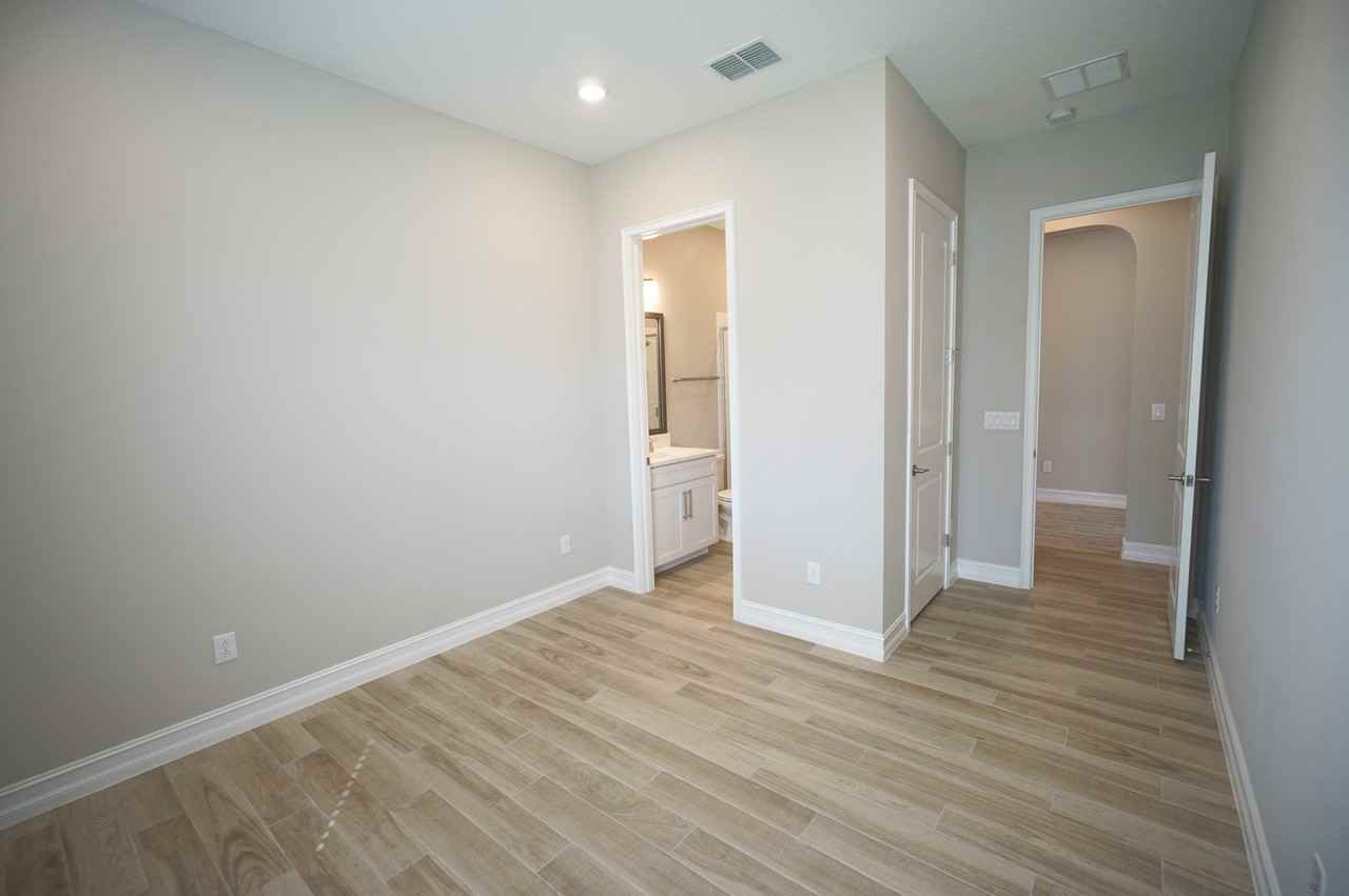 19817 Cypress Bridge Dr - Photo 5 of 28