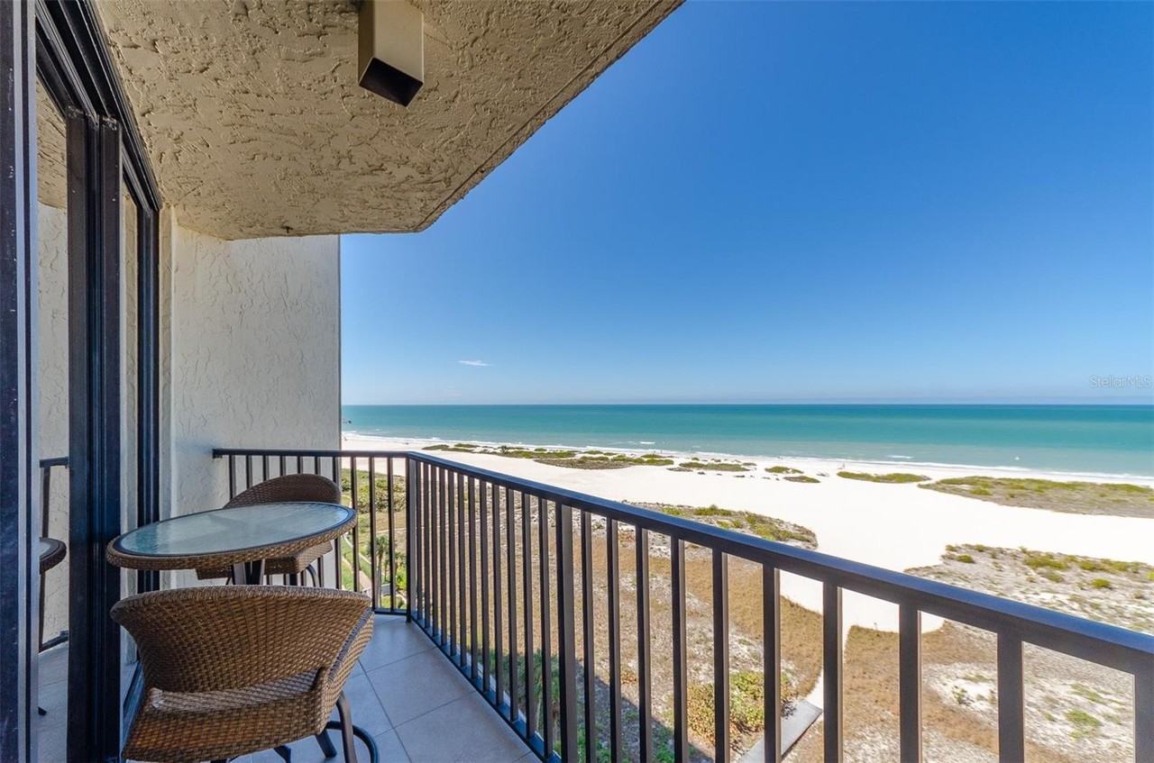 1290 Gulf Blvd #907 - Photo 3 of 39