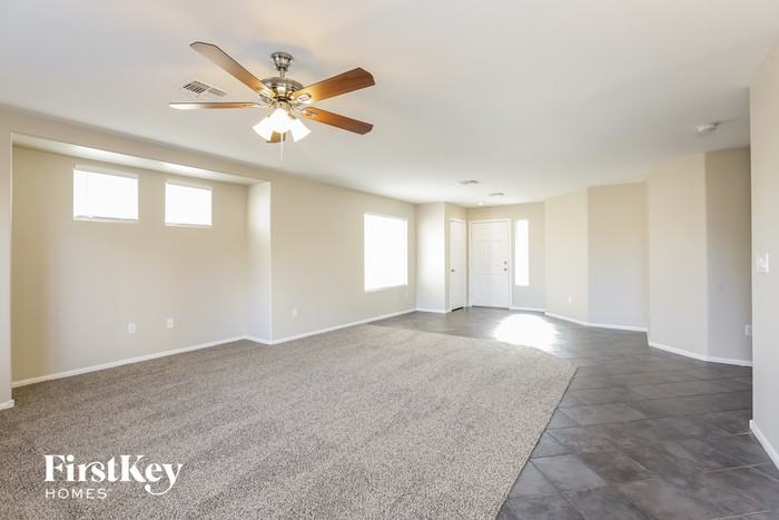 9628 Meridian Park Ave - Photo 3 of 15