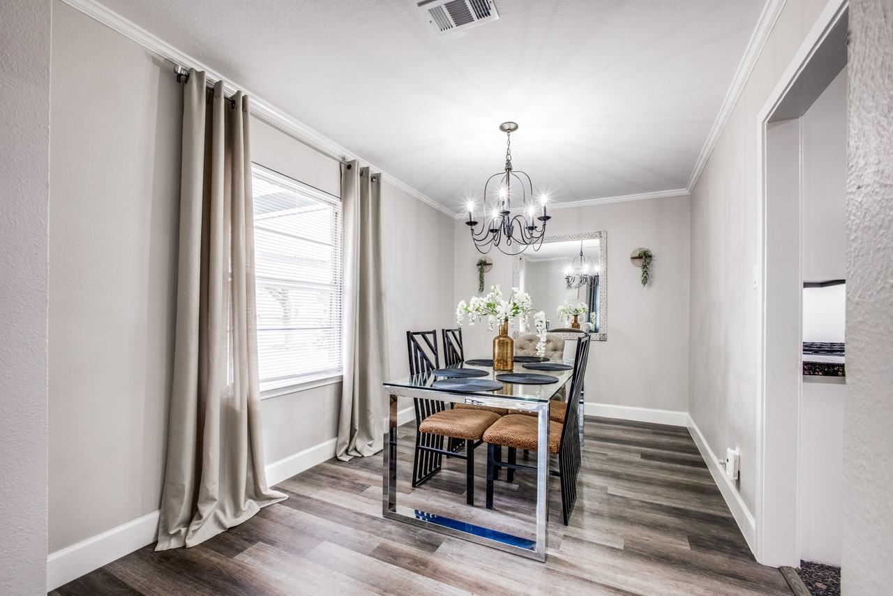 1702 Palmwood Dr #1 - Photo 2 of 9