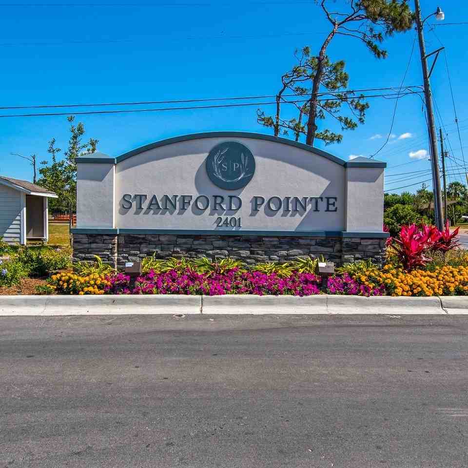 Apartments Near Panama City Stanford Pointe for Panama City Students in Panama City, FL