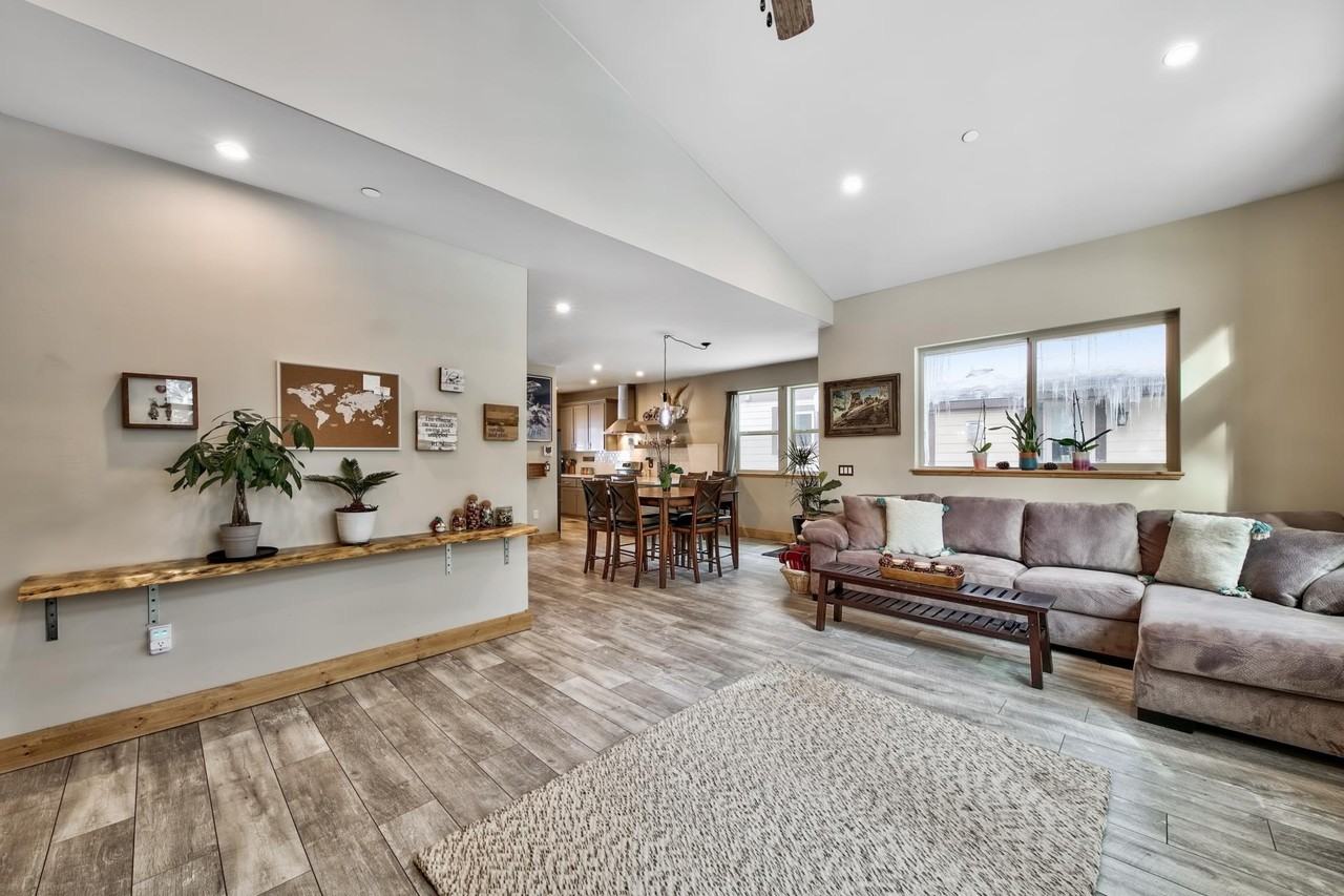 11336 Wolverine Circle - Photo 3 of 20