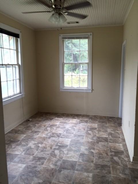 1415 Sycamore St - Photo 6 of 9