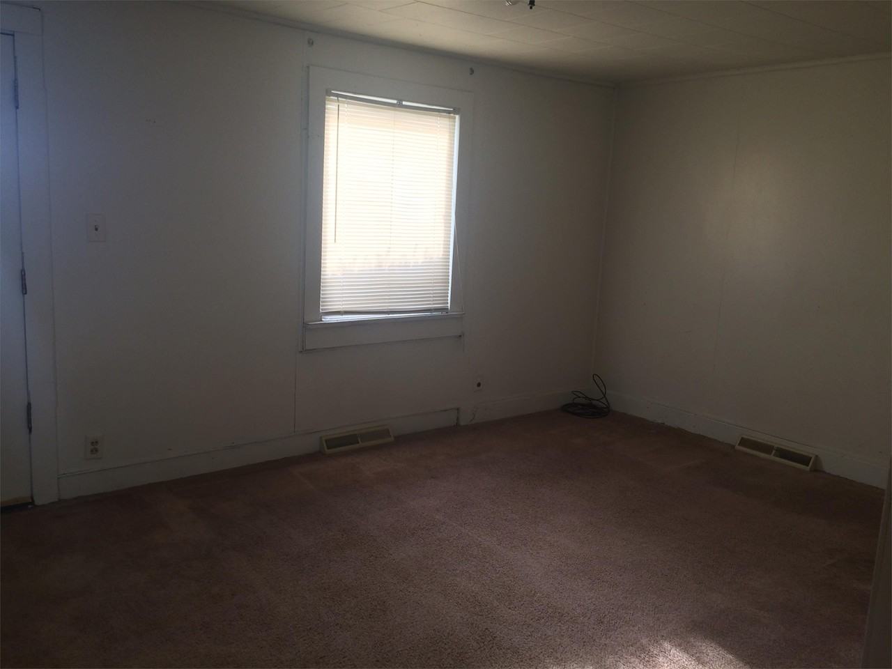 1923 E Ridgeway Ave - Photo 4 of 6