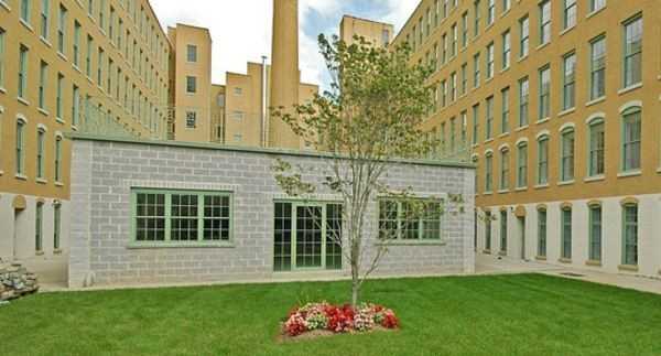 Ditmars Blvd and ditmars bivd - Photo 2 of 5