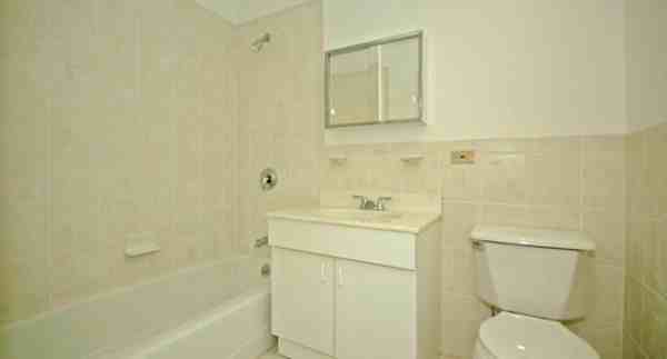 Ditmars Blvd and ditmars bivd - Photo 3 of 5